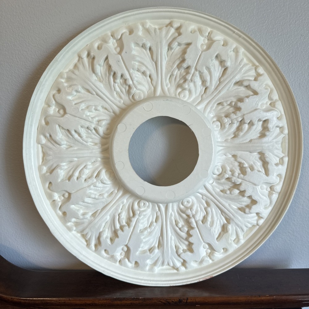 15.50" Ceiling Medallion Round Molded Plastic Vintage - Picture 8 of 15